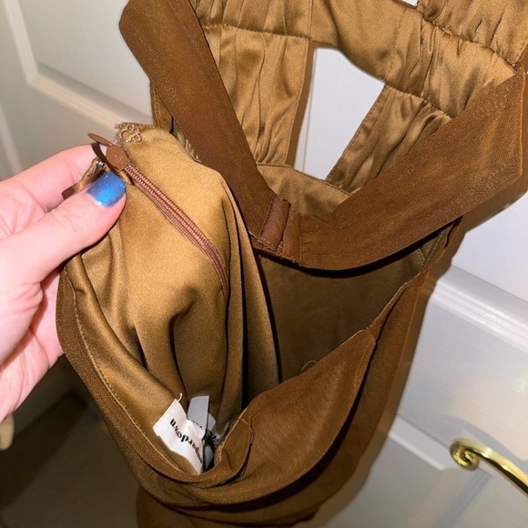 NWT Superdown Levi Brown Backless Plunge Halter Dress - Picture 7 of 9